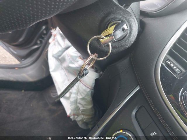 Chevrolet TRAX LS 2020 3GNCJKSB4LL144928 Image 11