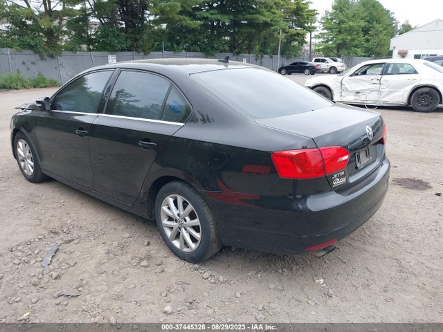 3VWD17AJ4EM443025 Volkswagen Jetta Sedan Se