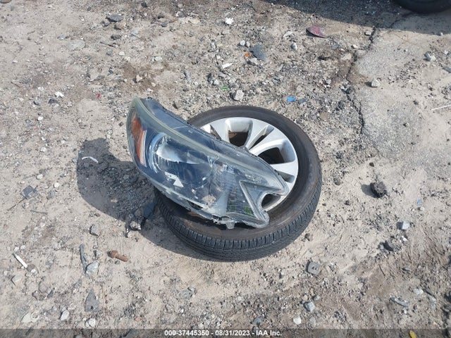 KIA SOUL + 2015 KNDJP3A5XF7135725 Image 12