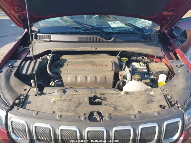 3C4NJDBB8NT108689 Jeep Compass Latitude