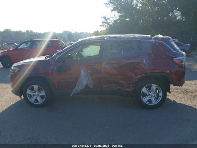 3C4NJDBB8NT108689 Jeep Compass Latitude