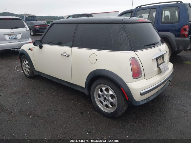 2004 MINI COOPER HARDTOP VIN: WMWRC33414TC51497
