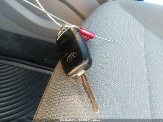 3KPFK4A74JE274091 KIA FORTE LX