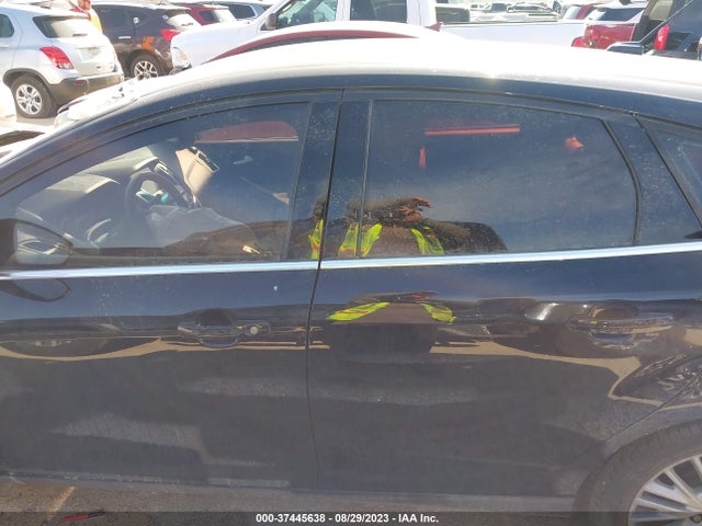 2016 FORD FOCUS TITANIUM VIN: 1FADP3N23GL302440