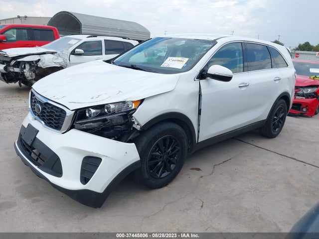 KIA SORENTO LX 2020 5XYPG4A32LG651851 Image 2