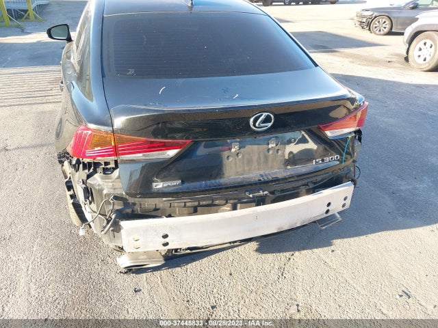 JTHBA1D27J5063820 Lexus Is Is 300