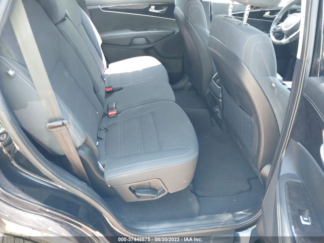 KIA SORENTO L 2018 5XYPG4A32JG396535 Image 8