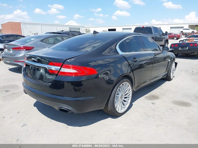2013 JAGUAR XF SAJWA0ES0DPS81569 Photo 3