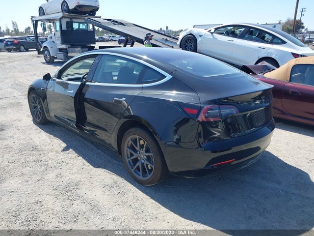 2018 Tesla 3, VIN: 5YJ3E1EA3JF013995