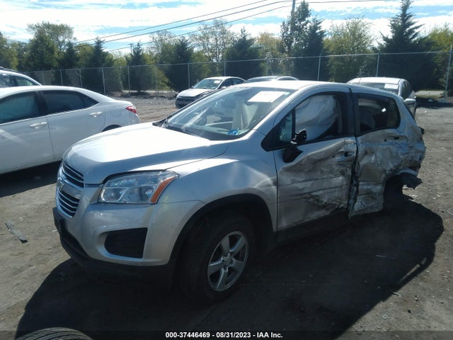 Chevrolet TRAX LS 2015 3GNCJPSB9FL192474 Image 2