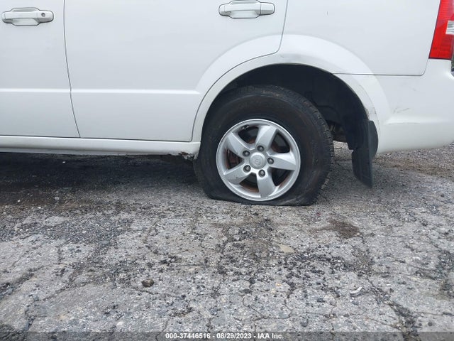 2008 KIA SORENTO LX VIN: KNDJC735685811652