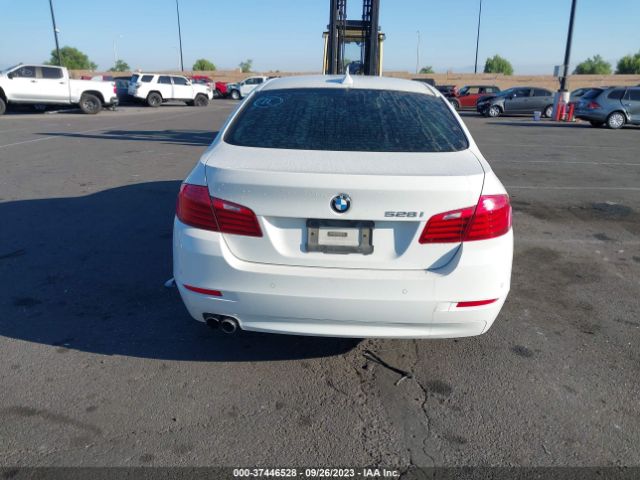 WBA5A5C56GD526494 BMW 5 Series 528i