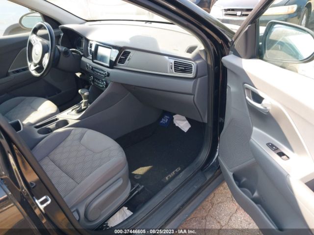 KNDCB3LC3K5221113 KIA NIRO LX