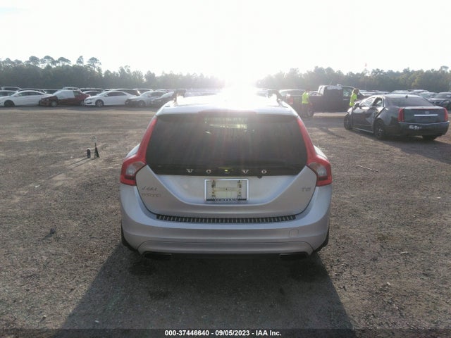 2015 VOLVO V60 T5 DRIVE-E PLATINUM VIN: YV140MED2F1213808