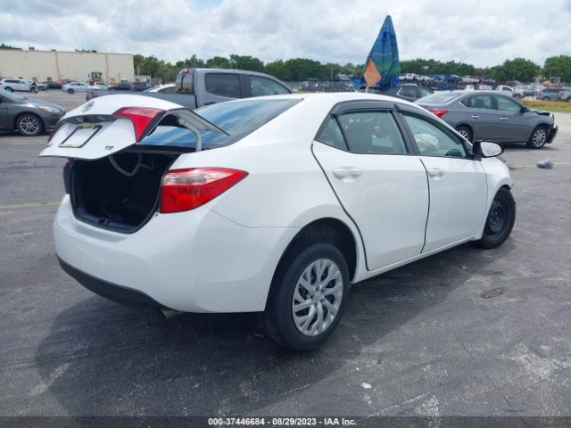 2019 TOYOTA COROLLA 5YFBURHE9KP899791 Photo 3