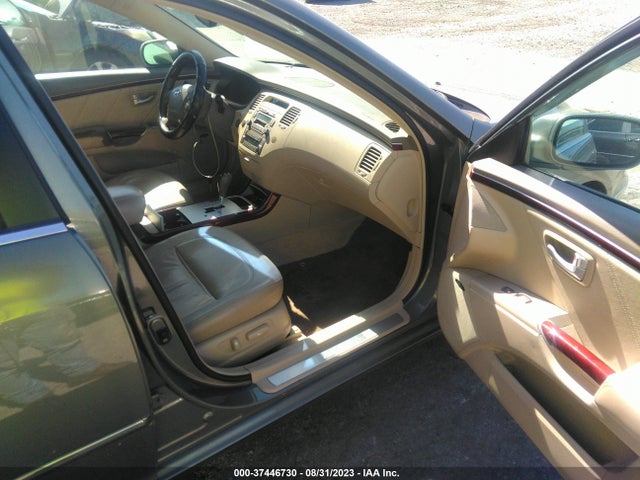 2006 HYUNDAI AZERA SE/LIMITED VIN: KMHFC46F76A051854