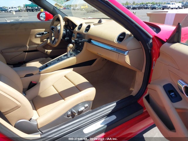 2017 PORSCHE 718 BOXSTER WP0CA2A85HS221121 Photo 4