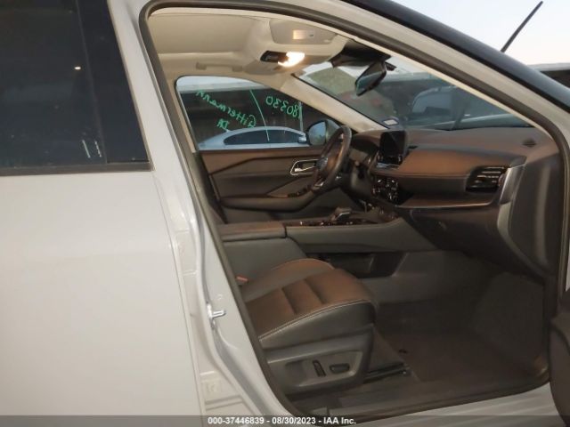 5N1AT3CA1MC826809 Nissan Rogue Sl