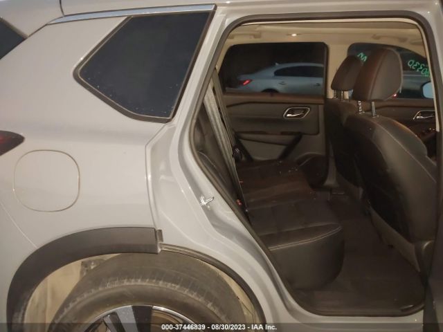 5N1AT3CA1MC826809 Nissan Rogue Sl