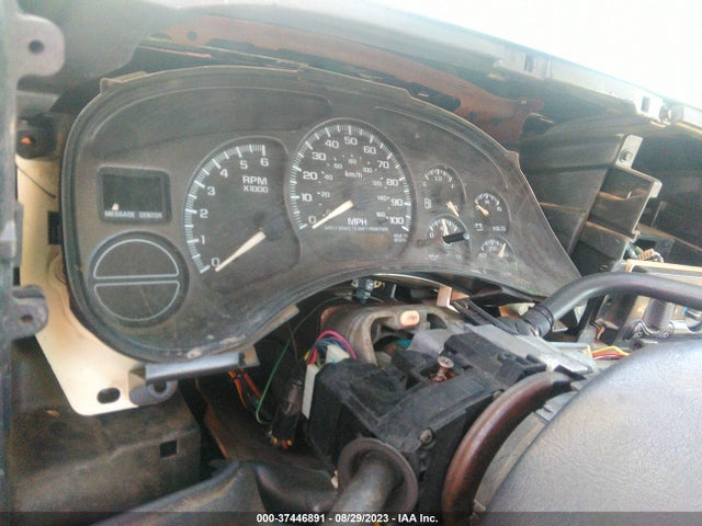 2000 CHEVROLET SILVERADO 1500 LS VIN: 1GCEC14T1YZ238373