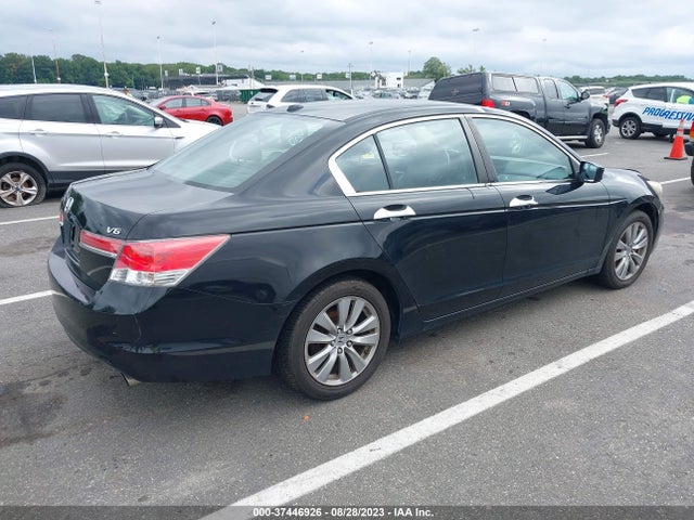2011 HONDA ACCORD SDN EX-L VIN: 1HGCP3F8XBA021900