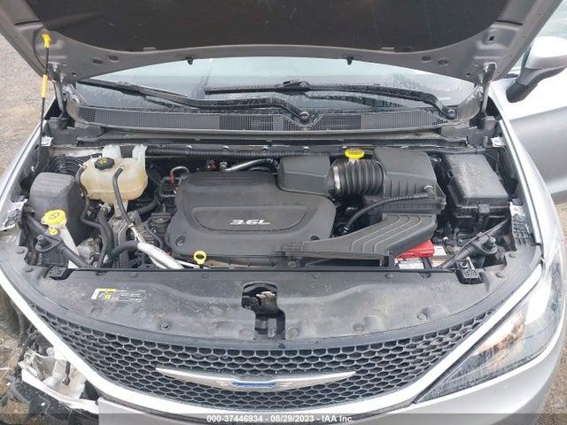 2C4RC1DG1JR130405 Chrysler Pacifica Touring
