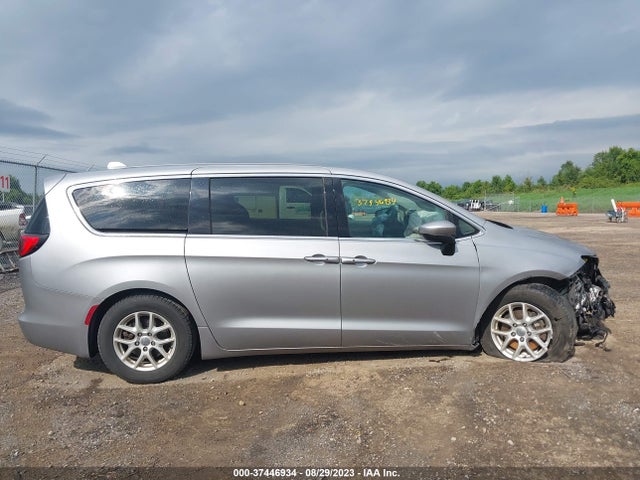 2C4RC1DG1JR130405 Chrysler Pacifica Touring