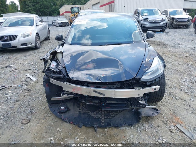 2022 Tesla 3, VIN: 5YJ3E1EB2NF181562
