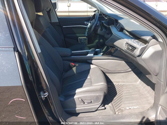 WA1AAAGE8MB034653 Audi E-tron Premium