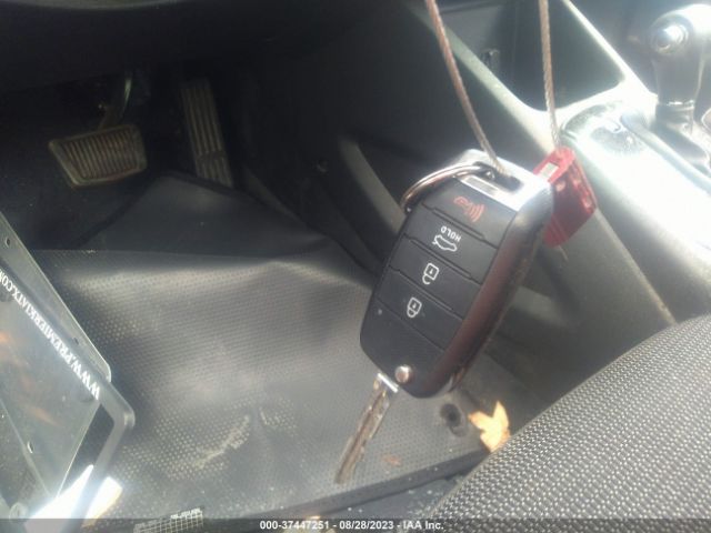 3KPFK4A70HE082967 KIA FORTE LX