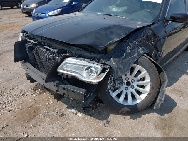 2013 CHRYSLER 300 VIN: 2C3CCAAG3DH635385