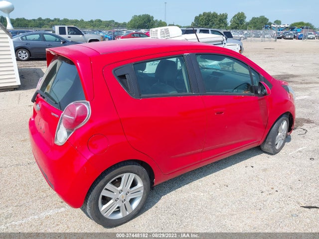 Chevrolet Spark Lt 2014 KL8CD6S92EC437786 Image 4
