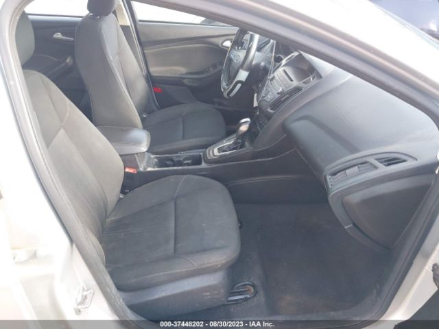 1FADP3K24FL300988 Ford FOCUS SE