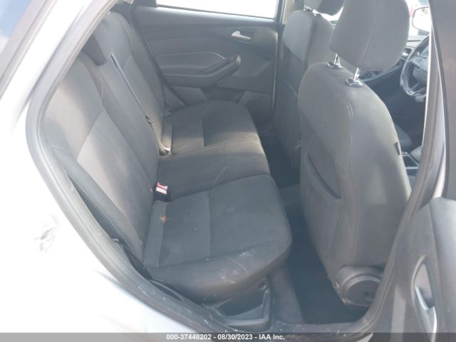 1FADP3K24FL300988 Ford FOCUS SE