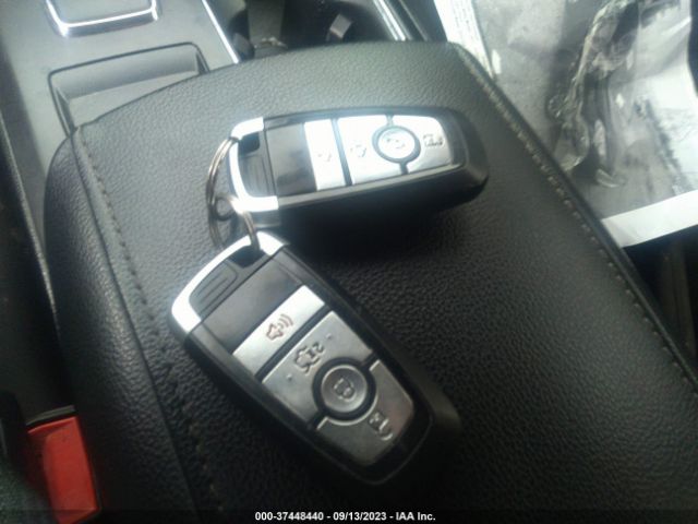 3FA6P0HD4HR268984 Ford FUSION SE