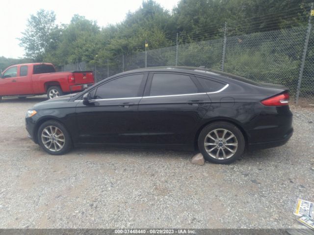 3FA6P0HD4HR268984 Ford FUSION SE