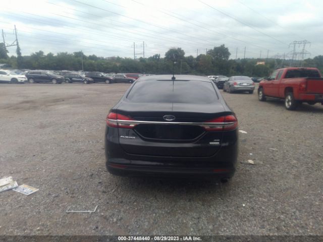 3FA6P0HD4HR268984 Ford FUSION SE