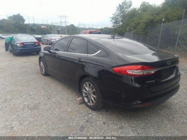 3FA6P0HD4HR268984 Ford FUSION SE