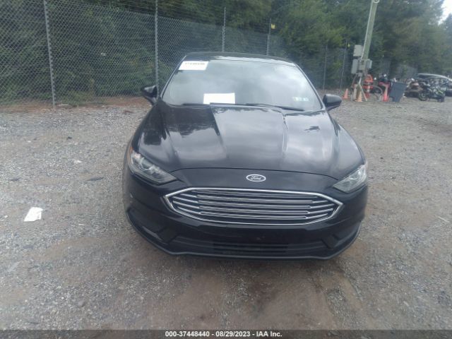 3FA6P0HD4HR268984 Ford FUSION SE