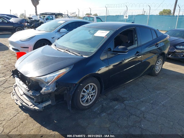 Toyota Prius Two 2016 JTDKBRFU3G3008457 Image 2