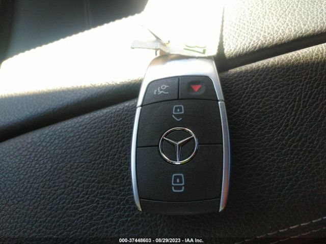 WDD3G4EB0KW001519 Mercedes-Benz A-class A 220
