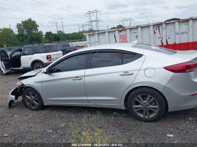 Hyundai ELANTRA SEL 2018 5NPD84LF3JH222330 Image 6