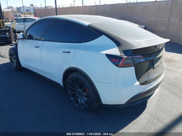 7SAYGDEF7NF394580 Tesla Model Y Performance