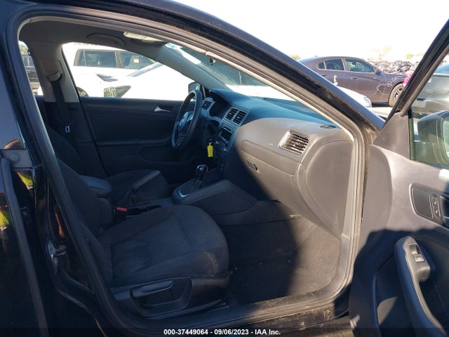 2014 VOLKSWAGEN JETTA 2.0L S VIN: 3VW2K7AJ1EM373293