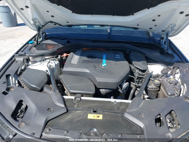 WBAJA9C57JB033481 BMW 5 Series 530e Iperformance