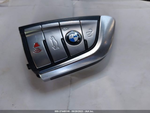 WBAJA9C57JB033481 BMW 5 Series 530e Iperformance