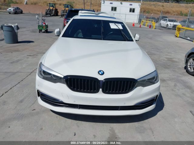 WBAJA9C57JB033481 BMW 5 Series 530e Iperformance