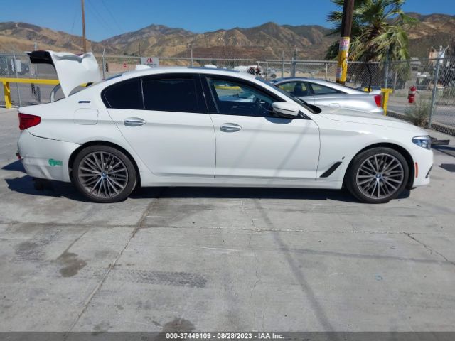 WBAJA9C57JB033481 BMW 5 Series 530e Iperformance