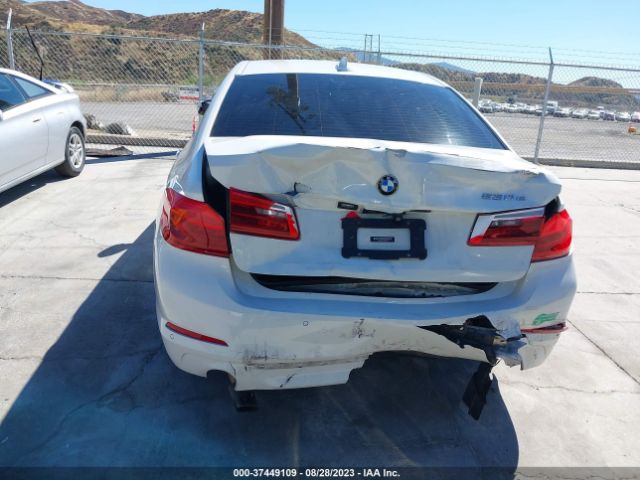 WBAJA9C57JB033481 BMW 5 Series 530e Iperformance