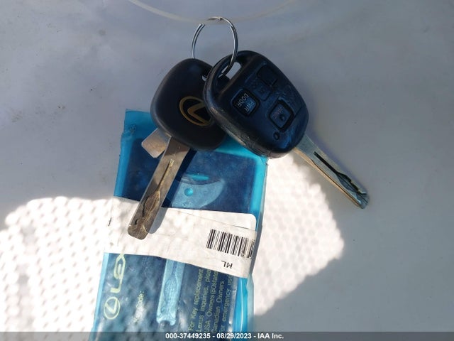 2005 LEXUS RX 330 VIN: 2T2GA31U55C042820